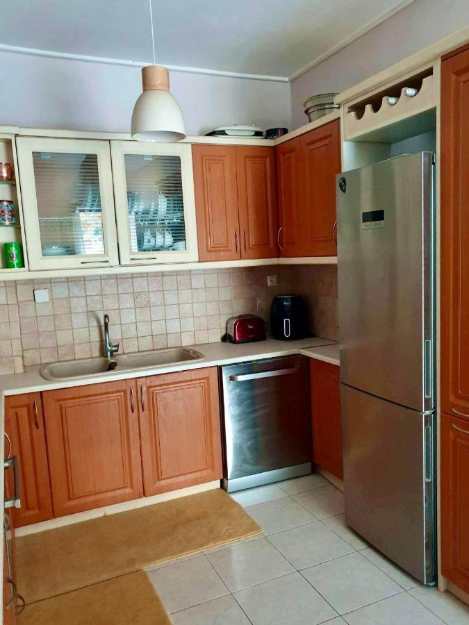Modern 2Br City Flat 10Min From The Beach Ateny Zewnętrze zdjęcie