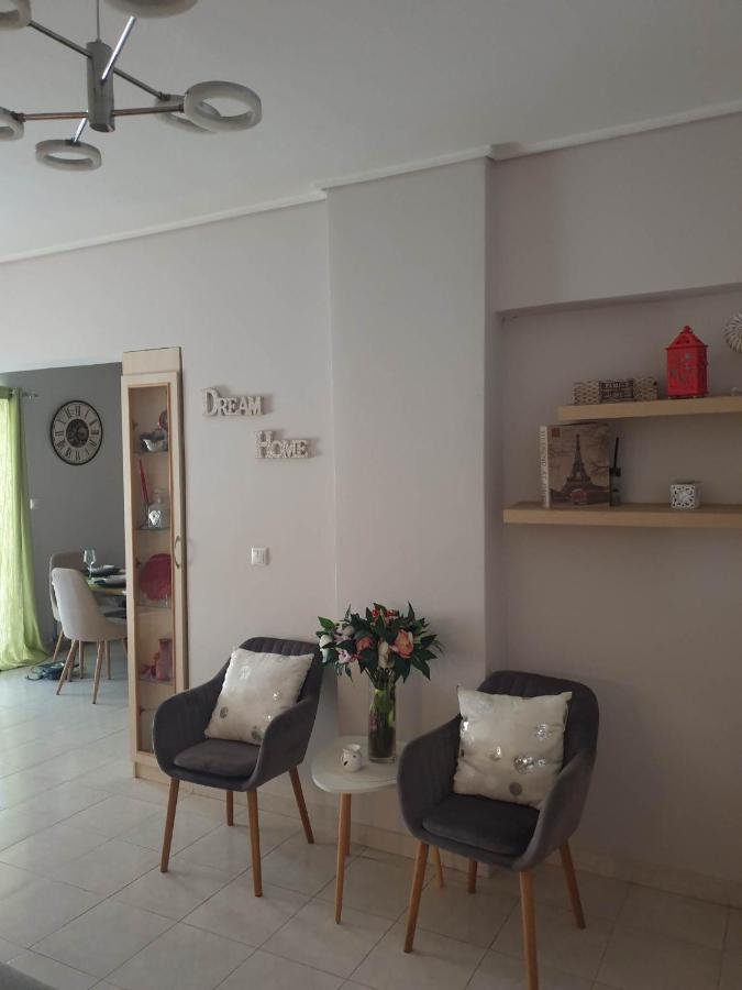 Modern 2Br City Flat 10Min From The Beach Ateny Zewnętrze zdjęcie