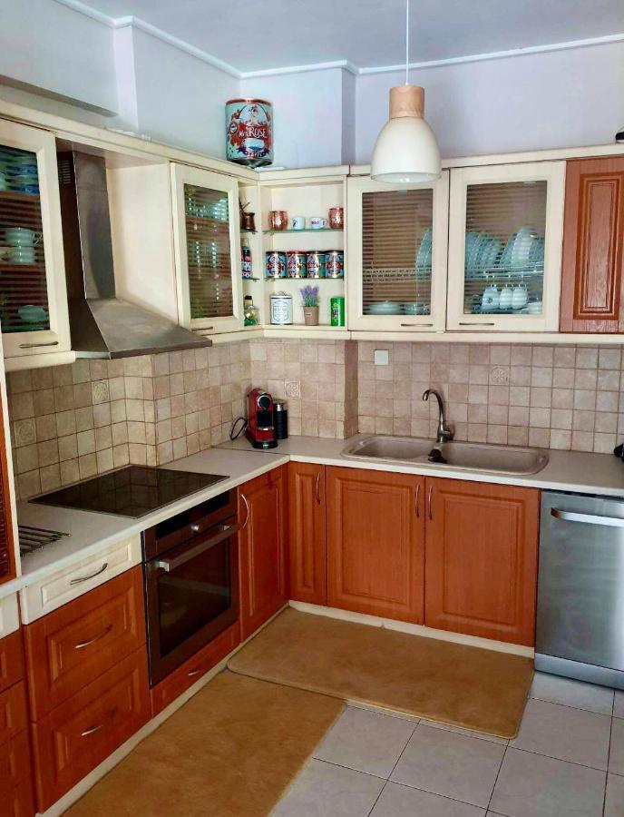 Modern 2Br City Flat 10Min From The Beach Ateny Zewnętrze zdjęcie