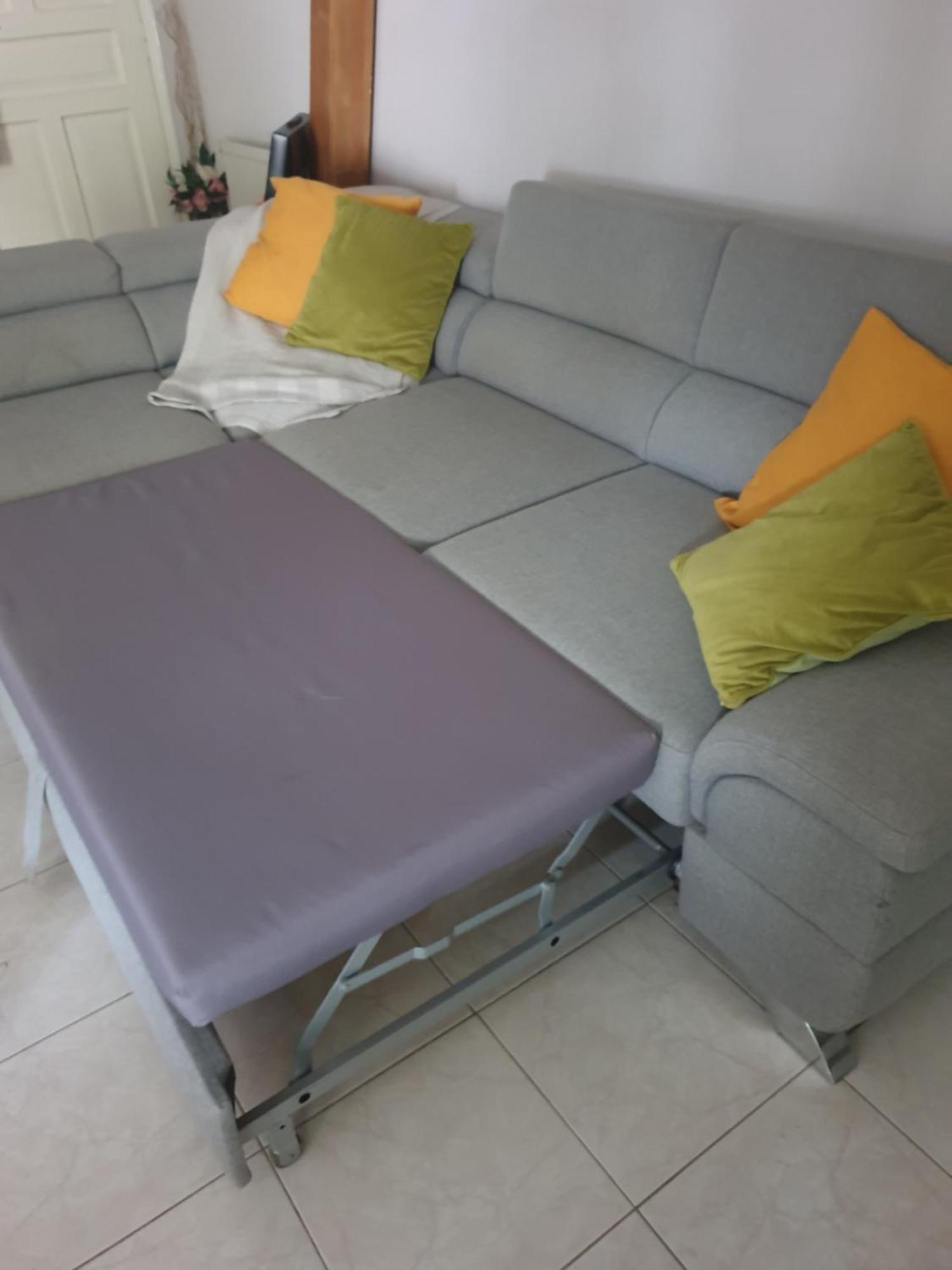 Modern 2Br City Flat 10Min From The Beach Ateny Zewnętrze zdjęcie